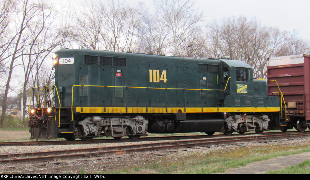 Ohio South Central Railroad (OSCR) 104